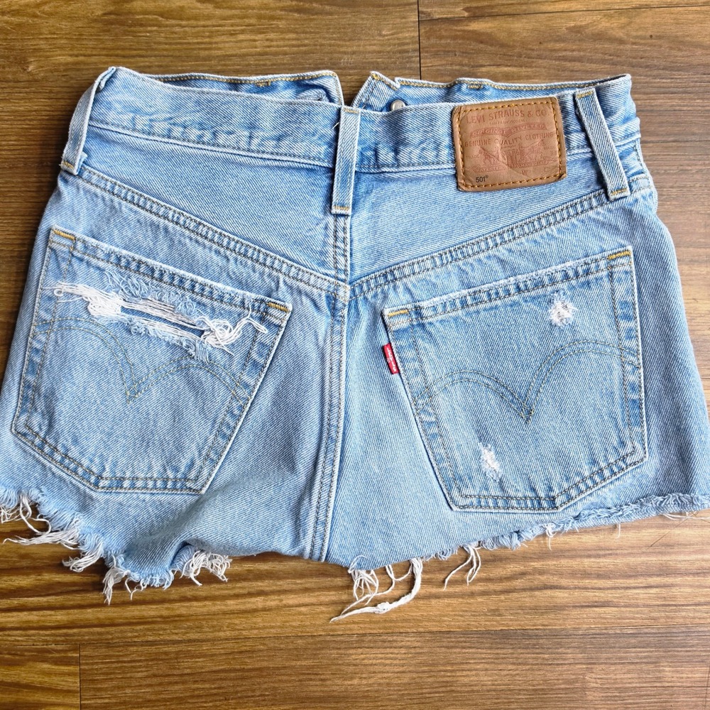 Levis Premium 501 Original Distressed Cutoff Denim Shorts Light Wash Raw Hem 24 - Picture 3 of 10